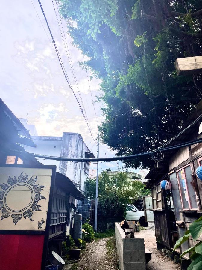 月光荘沖縄 Hotel Naha Exterior photo